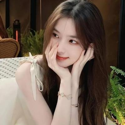 圈内顶流隐婚生子，全网玩梗，一个月引热议